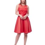 vestido corto de fiesta 2649 con falda satén y cuerpo de blonda en color rojo