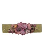 Cinturón elástico color dorado de brillo con flores artesanales en tonos rosas y lilas